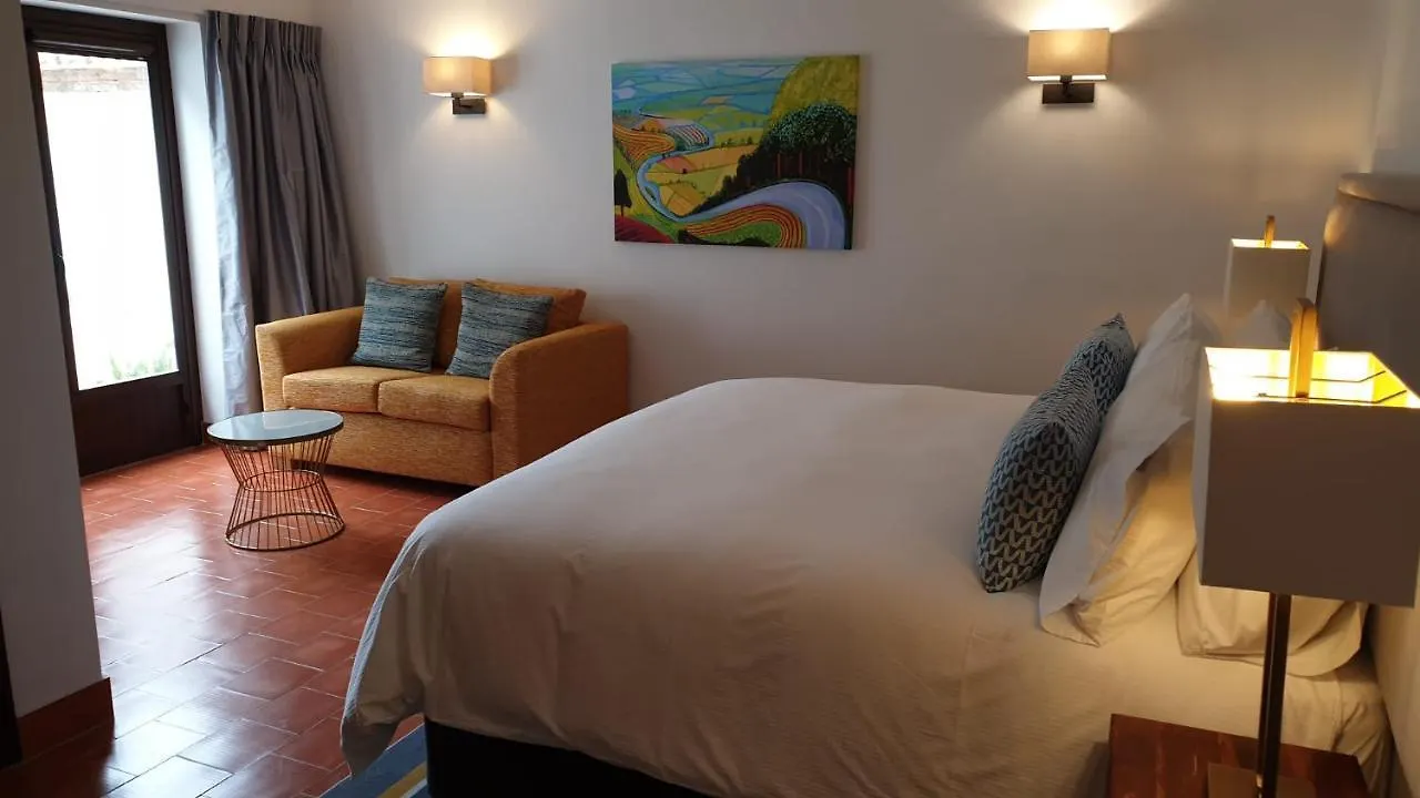 La Roca Rara - 8 Bedroom Villa Nerja